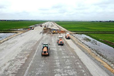 Thủ tướng chỉ đạo đẩy nhanh tiến độ 7 tuyến cao tốc phía Bắc