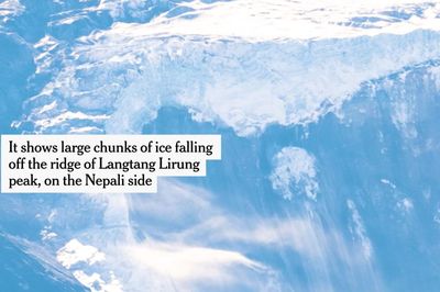 Khoảnh khắc sông băng Himalaya sụp đổ, kích hoạt thảm họa lũ kinh hoàng