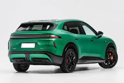 SUV hạng D thiết kế thể thao, công suất 449 mã lực, giá chưa tới 600 triệu đồng