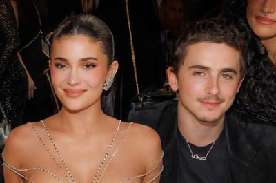 Bạn gái Timothée Chalamet lên tiếng về tin đồn đang mang thai
