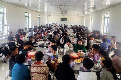 Trước thềm năm học mới, Hiệu trưởng trường vùng cao kêu gọi ủng hộ gạo, gas cho hơn 300 học sinh