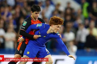 Cầu thủ Barco bị la ó dữ dội mỗi lần chạm bóng trong ngày ra mắt Chelsea