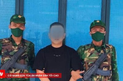Bắt đối tượng bị truy nã khi làm thủ tục xuất cảnh