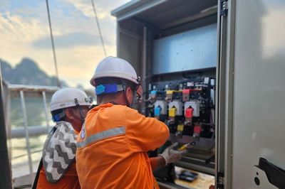 Bảo đảm dòng điện cho dấu mốc lịch sử của thành phố Quảng Ninh