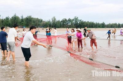Chạm vào nhịp sống làng chài, hòa mình trong không gian văn hóa biển