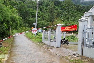 Núi Cấm lập chốt cảnh báo nguy hiểm tại suối Tà Lọt