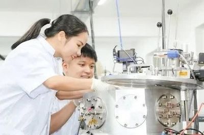 Sinh viên điện hạt nhân được miễn ký túc xá, giáo trình