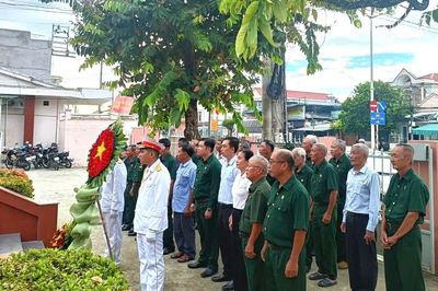 Hội Cựu chiến binh xã Diên Khánh tổ chức hoạt động kỷ niệm 81 năm Cách mạng Tháng Tám và Quốc khánh 2-9