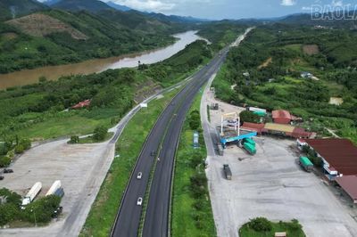 Đối thoại để gỡ “nút thắt” mặt bằng đường gom dân sinh