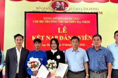Sắt son niềm tin dưới cờ Ðảng