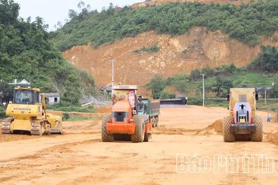 Tăng tốc trên các công trường trọng điểm