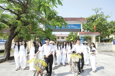 Nửa thế kỷ bền bỉ truyền lửa