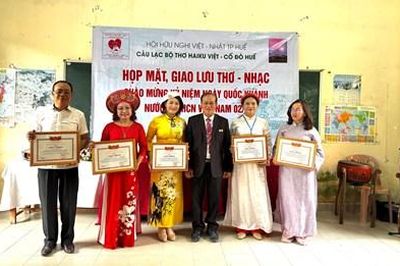 Hội thơ Haiku hòa cùng không khí mừng Quốc khánh