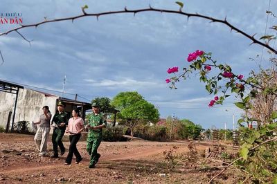 Chuyện người phụ nữ là 'lá chắn' vùng biên Đắk Lắk