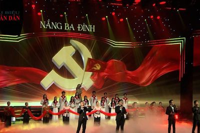 Chương trình nghệ thuật chính luận 'Nắng Ba Đình': Ca khúc 'Lá cờ Đảng - Chiến sĩ Việt Nam'