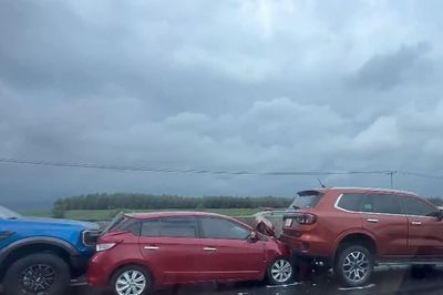 Va chạm liên hoàn 7 ôtô trên cao tốc Phan Thiết - Dầu Giây