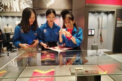 Kết nối lịch sử và thế hệ hôm nay