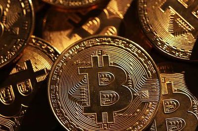 Bitcoin mất hơn 4.000 USD trong tuần, thị trường tiền số chìm trong sắc đỏ