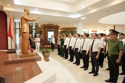 Tp. Huế lan tỏa giá trị tư tưởng Hồ Chí Minh từ những dấu mốc lịch sử