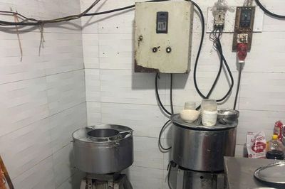 Khởi tố đối tượng dùng hàn the để sản xuất giò, chả thịt lợn