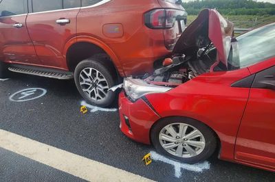 Tai nạn liên hoàn trên cao tốc: Đừng xem nhẹ khoảng cách an toàn khi lái xe