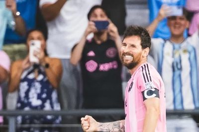 Messi ghi 4 bàn trong chiến thắng khó tin của Inter Miami