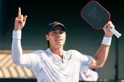 Tay vợt pickleball hàng đầu bật khóc 4 lần vì một cuốn sách