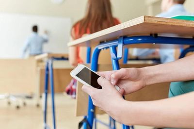 Hãy cẩn trọng với chiếc điện thoại