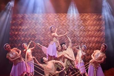 'Những lớp phù sa': Từ giọt nước kể dòng chảy văn hoá Việt