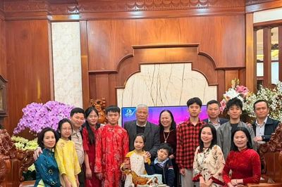 Nếp nhà - điểm tựa giữa những đổi thay