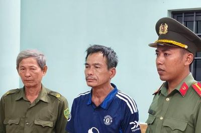 Bắt tạm giam bị can có hành vi 'Tổ chức cho người khác trốn đi nước ngoài trái phép'