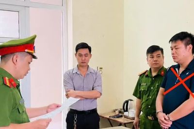 300 tấn chất thải từ vụ cháy được bán ra ngoài làm vật liệu san lấp ruộng