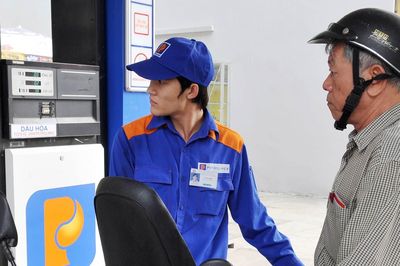 Giá xăng dầu hôm nay 30/8: Thế giới và trong nước đều trải qua tuần giảm