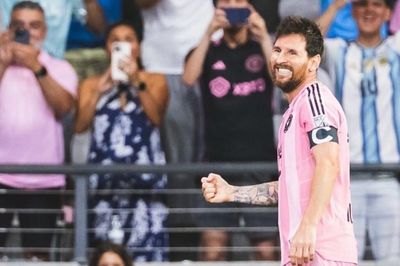 Messi lập poker, cùng Inter Miami thắng giải tỏa với tỷ số khó tin