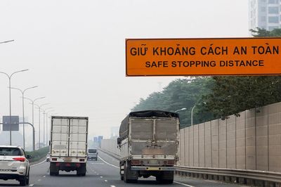 7 điều rút ra sau khi lái xe trên đường cao tốc phạt lỗi khoảng cách an toàn