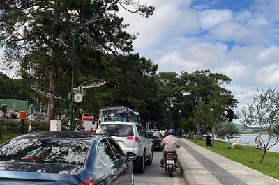 Phát hiện thi thể nữ kế toán trên hồ Xuân Hương