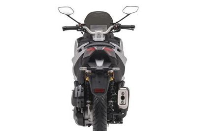Xe tay ga 150cc, trang bị ngang Honda SH, giá hơn 46 triệu đồng