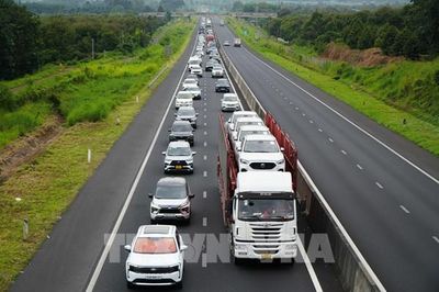 Lưu lượng phương tiện trên các tuyến cao tốc Bắc - Nam tăng gần 60%