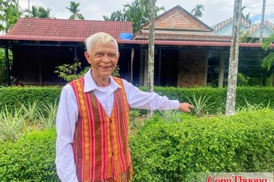 Thành phố Huế: Người cán bộ Cơ Tu dùng uy tín góp sức xây quê hương