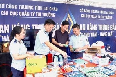 Gian hàng thật - giả: Trang bị kỹ năng bảo vệ người tiêu dùng Lai Châu