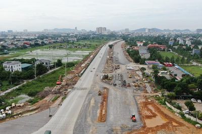 Cận cảnh công trường thi công Đại lộ Nam sông Mã