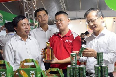 Hơn 220 gian hàng hội tụ Nghệ An, người tiêu dùng thỏa sức mua sắm đặc sản các miền