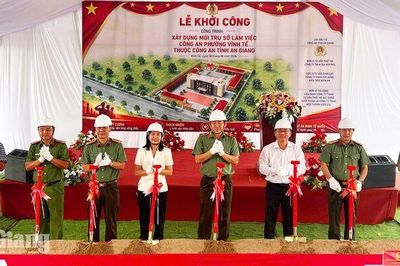 Giám đốc Công an tỉnh An Giang dự lễ khởi công trụ sở Công an phường Vĩnh Tế