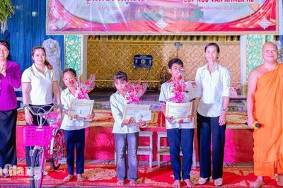 Gieo chữ Khmer, giữ gìn bản sắc văn hóa dân tộc