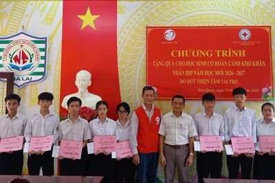 Hội Chữ thập đỏ tỉnh Gia Lai trao 60 suất quà học sinh có hoàn cảnh khó khăn