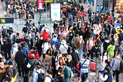 Khách tăng mạnh, sân bay, bến xe Đà Nẵng đồng loạt tăng chuyến dịp Quốc khánh