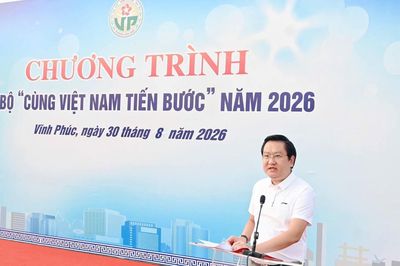 Phú Thọ: Hàng nghìn người dân phường Vĩnh Phúc sải bước vì một Việt Nam xanh