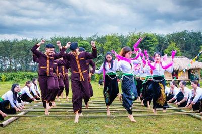 Quảng Ngãi: Sắc Mường giữa vùng biên Sa Loong