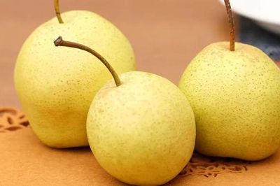 Mua lê đừng chỉ nhìn kích thước, biết 5 bí quyết này sẽ chọn được quả ngon, mọng nước