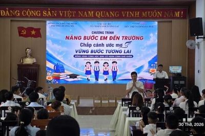 Nâng bước em đến trường - Tiếp sức cho học sinh khó khăn tại phường Dương Nỗ